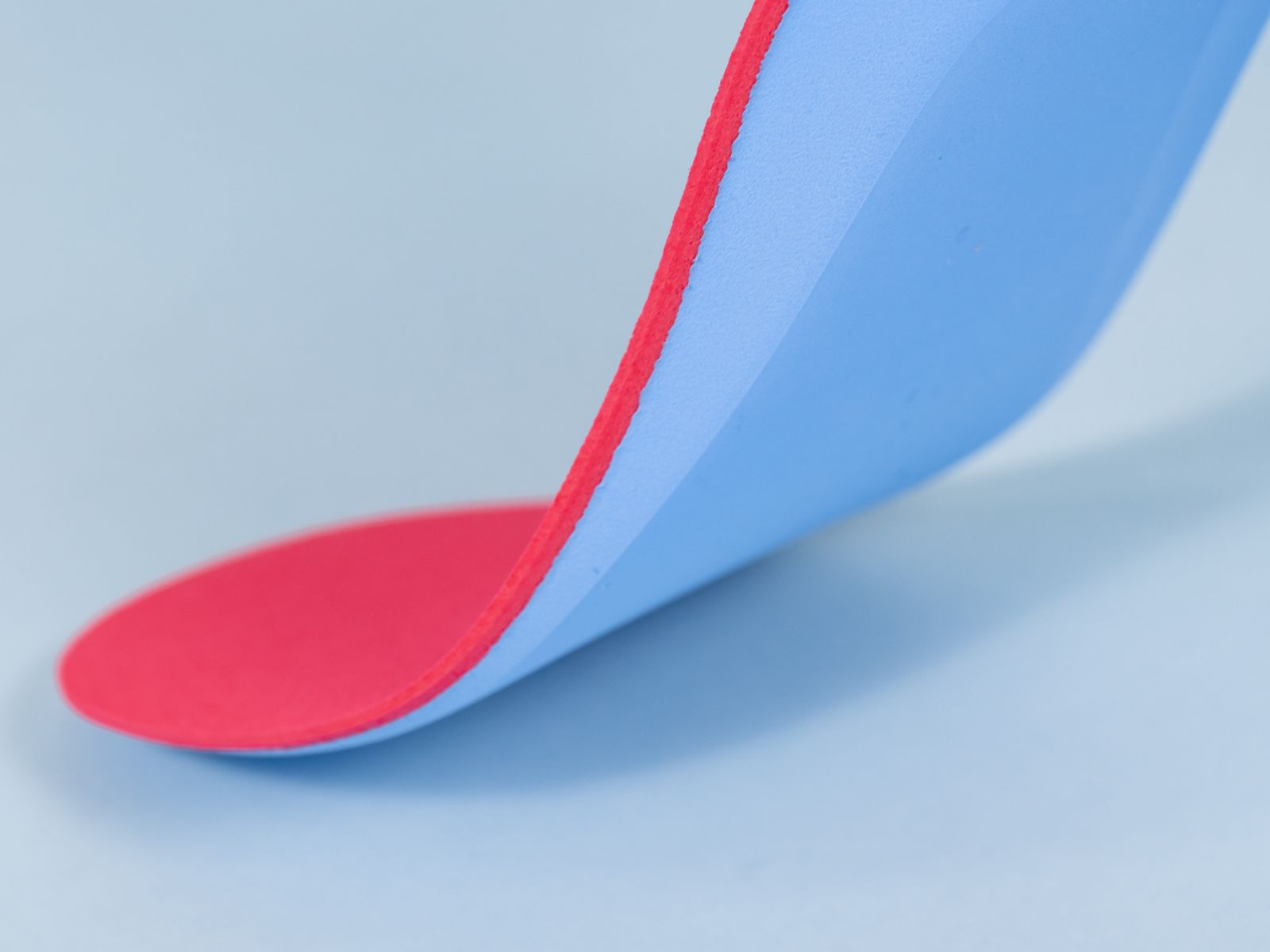 独自の発泡素材